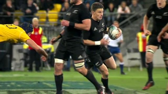 VIDEO. Beauden Barrett, l'arme absolue des All Blacks face au XV de France ?