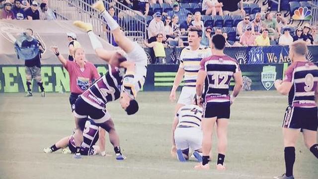 VIDEO. INSOLITE. Bilal Hassen passe en mode WWE pendant un match de rugby à 7