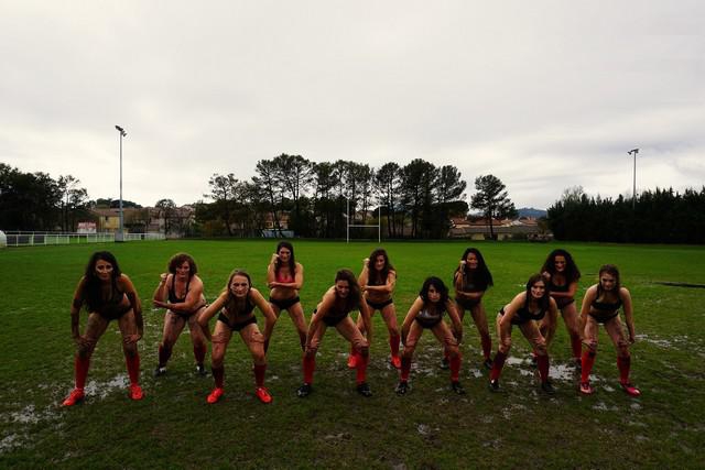 PHOTOS. Calendrier - Les joueuses d'Alès et de Chilly-Mazarin se dévoilent avec style