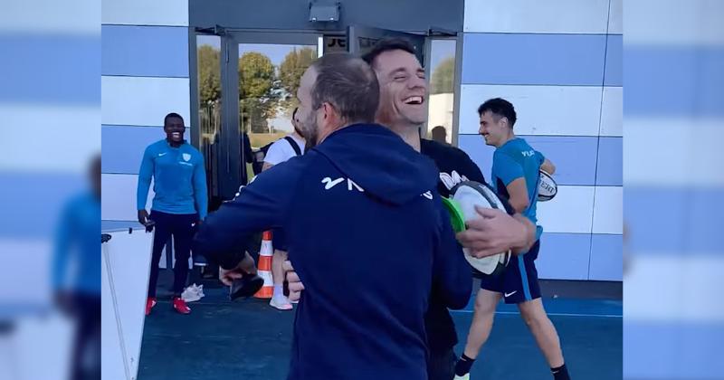 VIDÉO. Dan Carter VS Fred Michalak, 2 légendes du rugby s'affrontent pour une bière, qui l'emporte ?