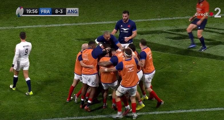 RUGBY. 6 NATIONS. Un XV de France à réaction renverse l'Angleterre dans un Crunch endiablé