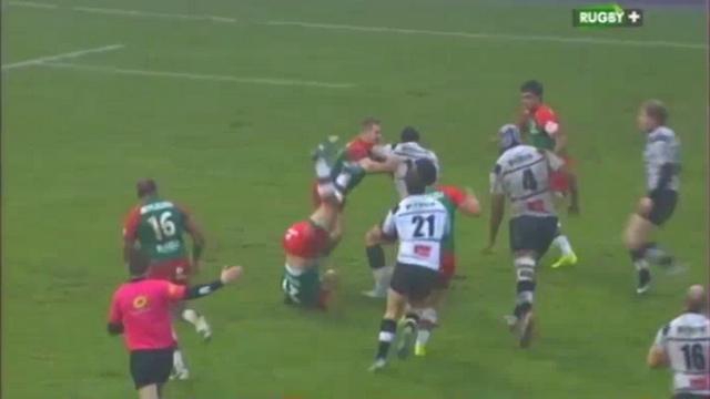 VIDEO. Top 14. Brive - Bayonne. Chris Tuatara envoie valdinguer Lalakai Foketi d'une seule main 