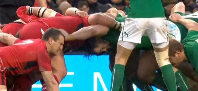 VIDÉO. Irlande - Pays de Galles : Cian Healy envoie un coup de poing de ninja à Sam Warburton