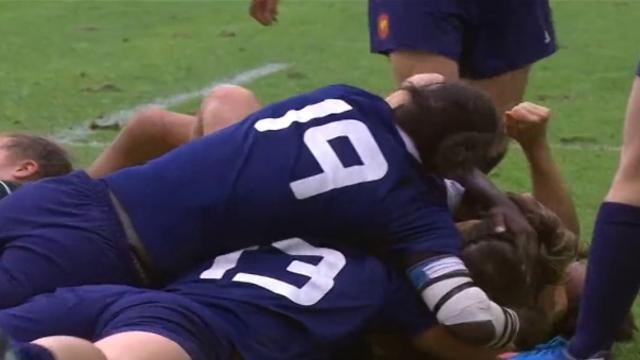 RÉSUMÉ VIDÉO. Les Bleues vont chercher la 3ème place après une belle victoire contre l'Irlande (25-18)