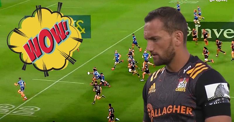 Aaron Cruden fête son retour en Super Rugby avec un offload somptueux [VIDÉO]