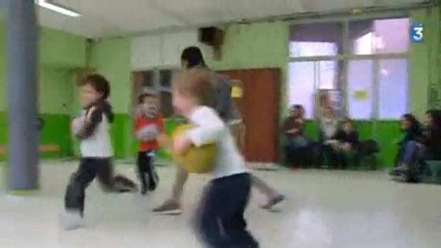 VIDEO. A la maternelle et déjà joueur de rugby