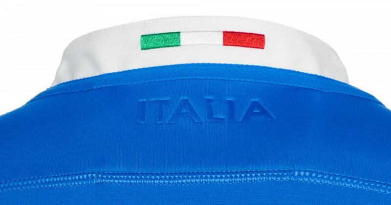 PHOTOS - L'Italie dévoile son nouveau maillot domicile pour 2018-2019