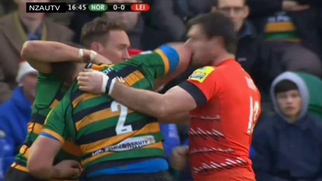 Dylan Hartley exclu du XV de la Rose... et remplacé par le joueur à qui il a mis un coup de tête