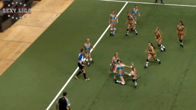 VIDEO. En République tchèque le rugby féminin se joue en petite tenue