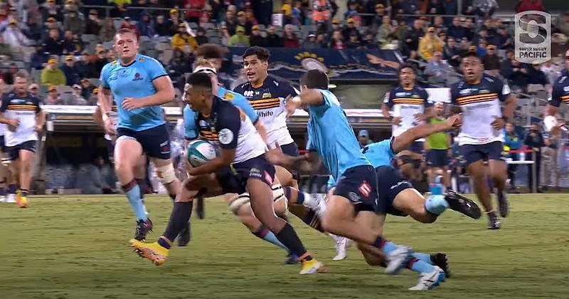 VIDEO. En voiture Simone ! Le centre des Brumbies s'est baladé dans la défense des Waratahs