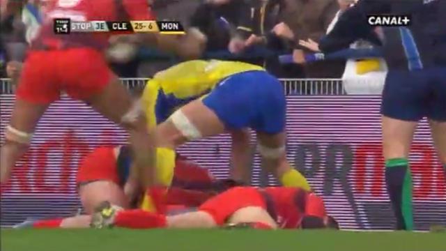 VIDEO. Top 14 : Eric Escande tombe subitement et se fait punir par son coéquipier