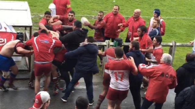 ESPOIRS. Biarritz - Béziers. Grosse bagarre générale mêlant les supporters et les joueurs à Aguiléra