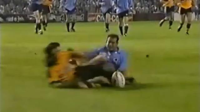 VIDEO. FLASHBACK. 1996. Super Rugby - L'essai ahurissant accordé aux Hurricanes face aux Waratahs