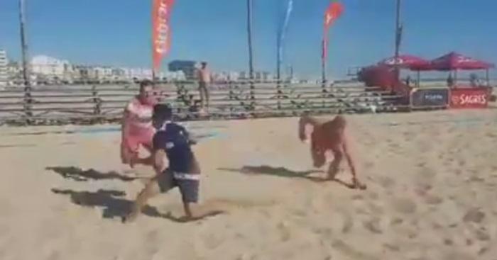 VIDEO. Figueira Beach Rugby : à 1 contre 2, un Français casse les reins de ses adversaires