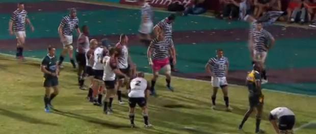 VIDEO. Coup de la corde à linge, victoire sur le gong et arbitrage à 2... bref une grosse finale de Varsity Cup