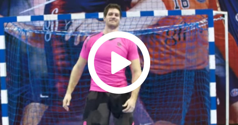 WTF - Quand les joueurs du Stade Français s'essayent au handball [Vidéo]