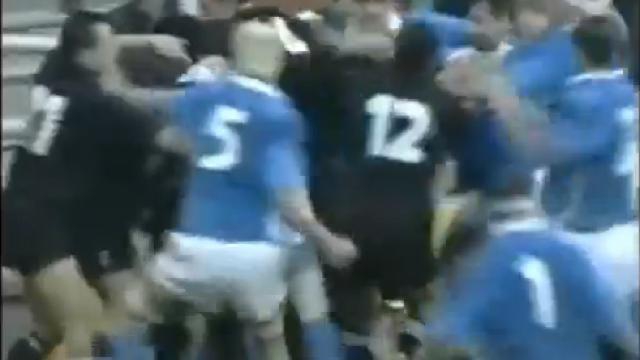 FLASH-BACK. 2000 : Italiens et All Blacks en viennent aux mains après un essai