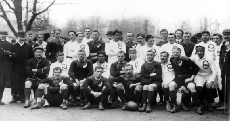 FLASHBACK. Le premier match officiel de l’équipe de France de rugby en 1906 !