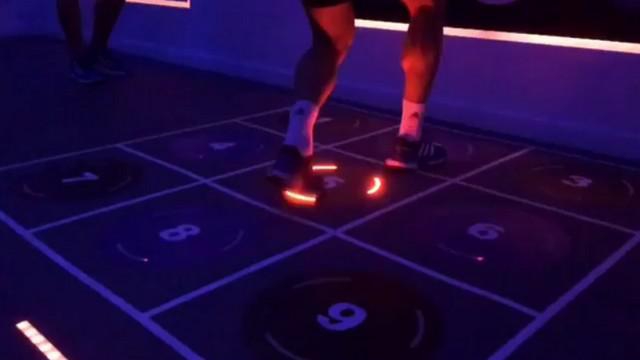 VIDEO. INSOLITE. France 7 s'entraîne sur Dance Dance Revolution avant Dubaï