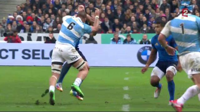 VIDÉO. France - Argentine : Facundo Isa colle un gros arrêt buffet à Scott Spedding