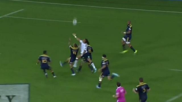 VIDEO. Malakai Fekitoa et Francis Saili ridiculisent les défenses en Super Rugby