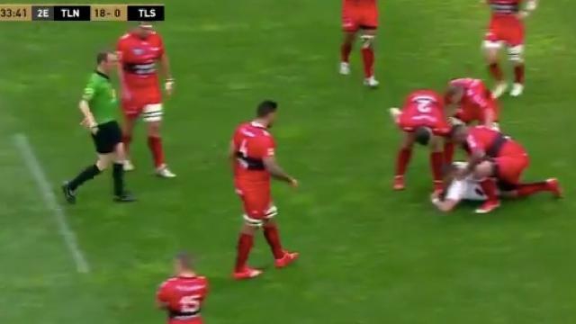 VIDÉO. 2 mois d'indisponibilité pour Gaël Fickou, blessé après un choc impressionnant avec Mathieu Bastareaud