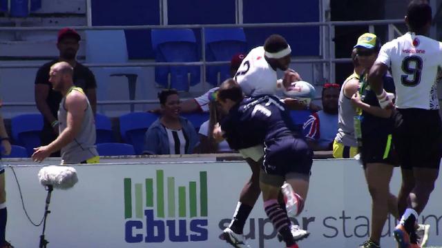 VIDEO. Gold Coast Sevens. Les sauvetages miraculeux de Lee Jones et Seabelo Senatla