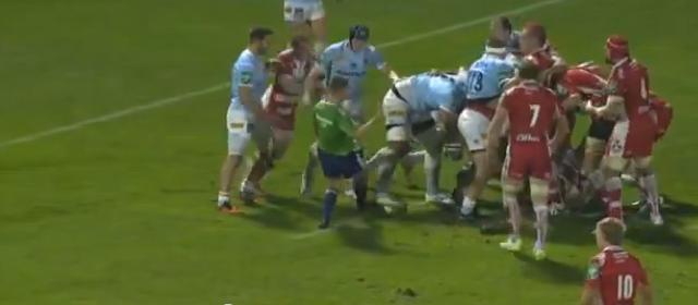 RÉSUMÉ VIDÉO. Gloucester l'emporte sur le fil contre l'USAP... et avec une passe au pied de l'arbitre sur l'essai de Jimmy Cowan.