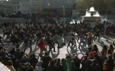Haka flashmob sur Trafalgar Square à Londres 