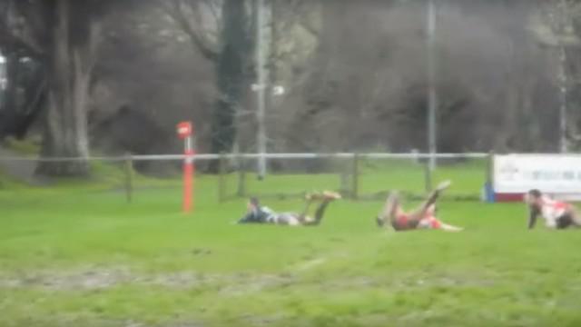 VIDEO. Rugby Amateur #81. Il se fait dézinguer après avoir aplati avant la ligne d'en-but