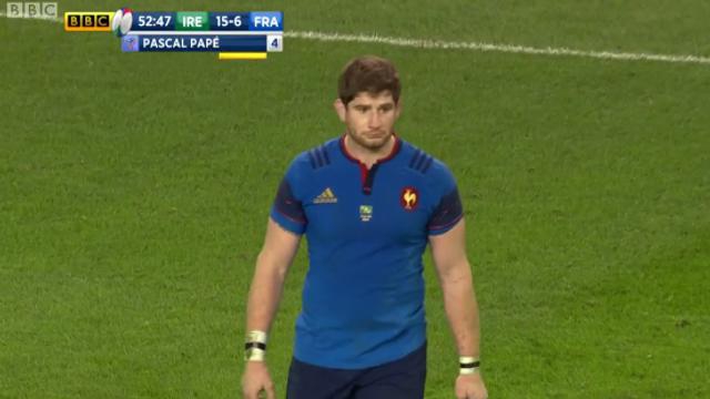 VIDÉO. Irlande - France : Le coup de genou stupide de Pascal Papé sur Jamie Heaslip