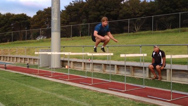 VIDEO. Jacko Gill, ce Néo-zélandais de 19 ans est monstrueux physiquement...mais ne joue pas au rugby