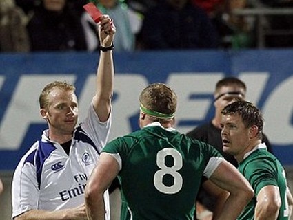 Jamie Heaslip met des coups de genou à Mc Caw