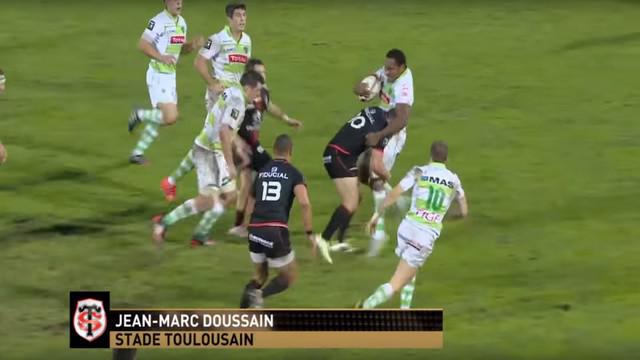 VIDEO. Top 14. Jean-Marc Doussain repousse les 100 kilos de Mosese Ratuvou avec un gros plaquage