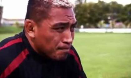 Jerry Collins affirme avoir été pourchassé par un gang...