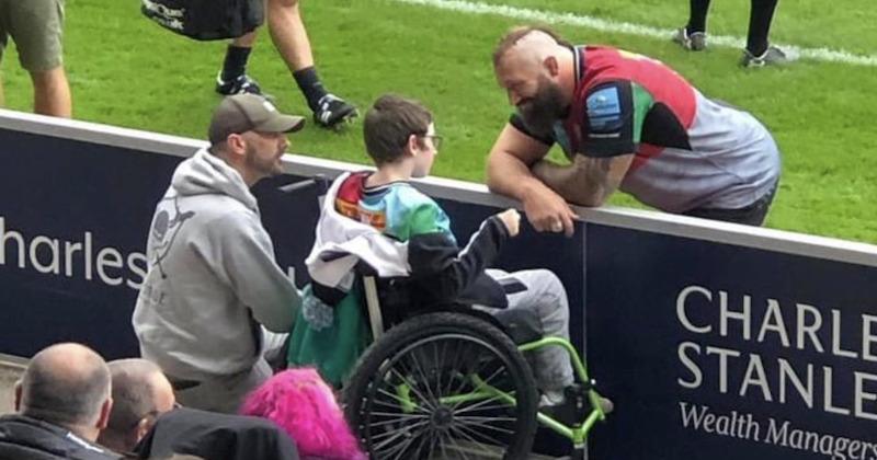 PREMIERSHIP. Joe Marler nous prouve encore une fois qu'il a un grand cœur