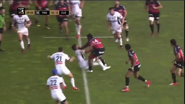 VIDEO. Top 14 - RCT - Josua Tuisova fait savoir à Julien Bardy qu’il est de retour