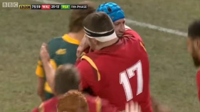 VIDÉO. Pays de Galles : Justin Tipuric dépose Johan Goosen et file à l'essai face aux Boks