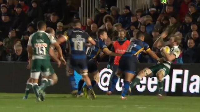 VIDEO. Premiership. Quand un ailier désosse un troisième ligne avec un bel arrêt buffet