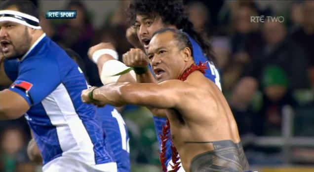 VIDEO. L'hommage vibrant de Brian Lima à son ancien coéquipier Peter Fatialofa avant le match contre l'Irlande