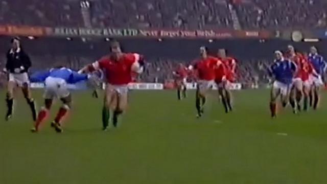 FLASHBACK VIDEO. 1994. La défense scandaleuse de Philippe Saint-André face à Scott Quinnell