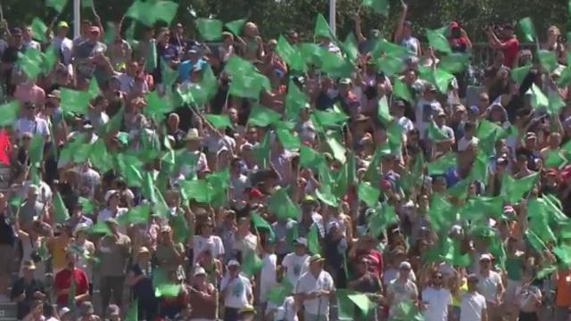 VIDEO. Top 14 - Section Paloise : le public du Hameau vibre en reprenant la Honhada