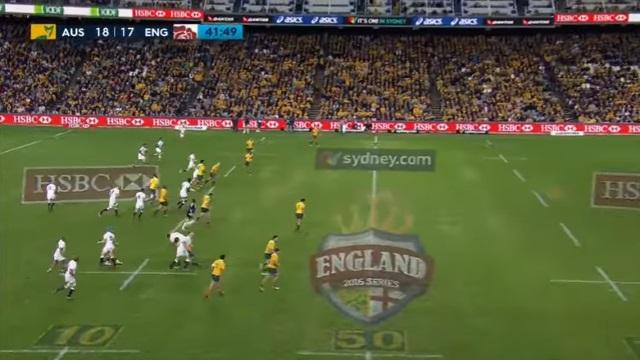 VIDEO. INSOLITE : quand la Spidercam influence le match entre l'Australie et l'Angleterre