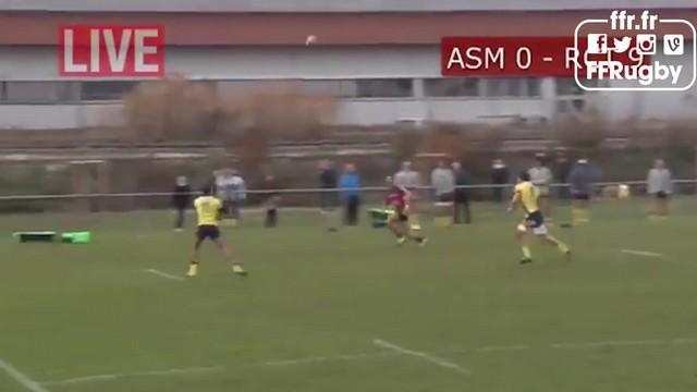 VIDEO. ESPOIRS - La superbe passe de 20m de Damian Penaud pour l'essai de Clermont face à Toulon