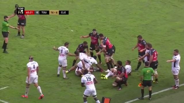 VIDEO. Top 14 : quand le ballon a totalement disparu lors du match RCT - ASM