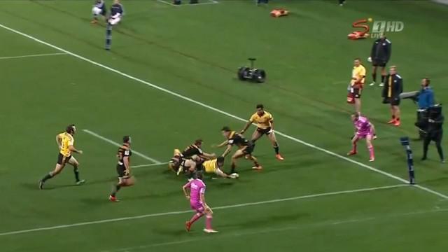 VIDEO. Super 15. Le bijou de passe de Nehe Milner-Skudder pour Julian Savea 