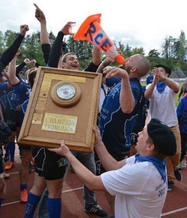 RUGBY AMATEUR. Les clubs champions de comité présentent leur bouclier avec fierté (4e partie)