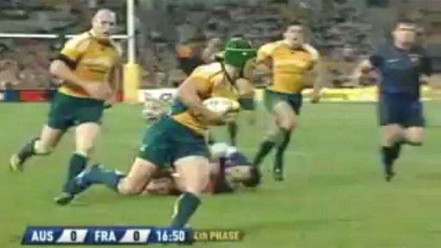 FLASHBACK VIDEO. 2009. Matt Giteau punit l'indiscipline du XV de France