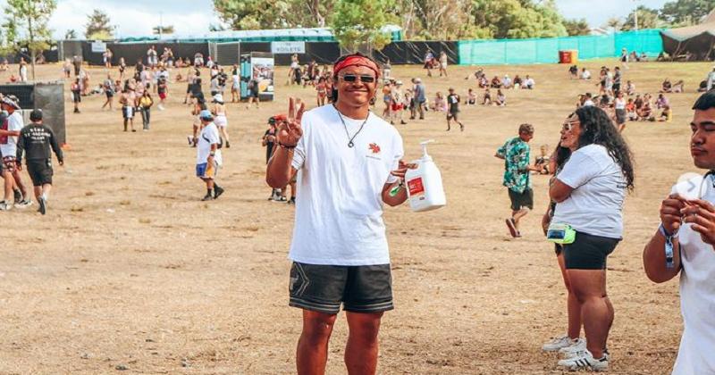 RUGBY. Le nouvel an de Caleb Clarke à aider des festivaliers dans le mal