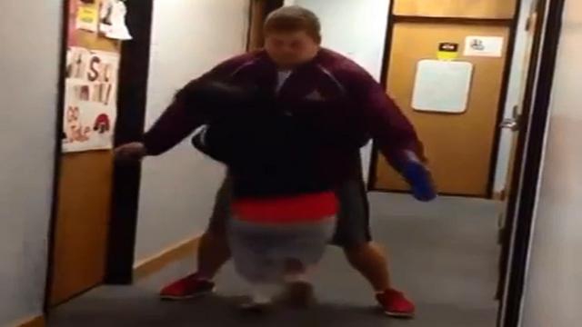 VIDEO. Insolite. Le plus gros arrêt buffet jamais vu en-dehors d'un terrain de rugby